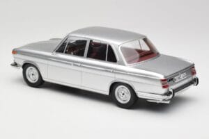 BMW 1800 Ti Stříbrný Minichamps 1:18 107024000 Pryskyřice – obrázek 5 z 6