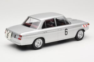 BMW 1800 TiSA #6 J. Munaron / K. Eppelein 24 Hours of Spa 1965 Minichamps 1:18 155652906 Kov – obrázek 2 z 6