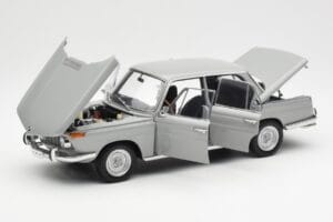 BMW 1800 TiSA Bernina Šedý AUTOart 1:18 70621 Kov – obrázek 2 z 8