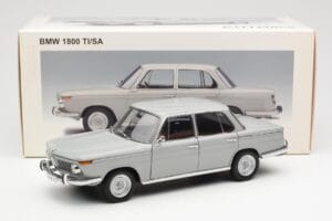 BMW 1800 TiSA Bernina Šedý AUTOart 1:18 70621 Kov – obrázek 8 z 8