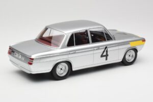 BMW 1800 TiSA #4 J. Ickx / J. van Ophem 24 Hours of Spa 1965 Winners Minichamps 1:18 107652504 Pryskyřice – obrázek 2 z 6