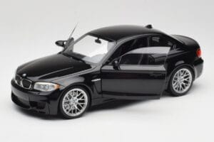 BMW 1M Coupe E82 Black Metallic Minichamps 1:18 110020021 Kov – obrázek 2 z 8