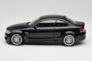 BMW 1M Coupe E82 Black Metallic Minichamps 1:18 110020021 Kov – obrázek 4 z 8