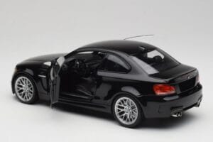 BMW 1M Coupe E82 Black Metallic Minichamps 1:18 110020021 Kov – obrázek 5 z 8