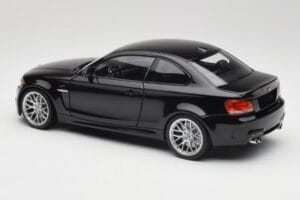 BMW 1M Coupe E82 Black Metallic Minichamps 1:18 110020021 Kov – obrázek 7 z 8