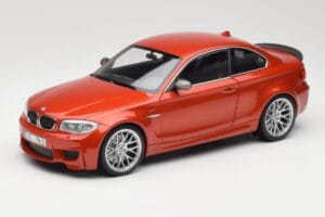 BMW 1M Coupe E82 Sakhir Orange Metallic Minichamps 1:18 110020020 Kov