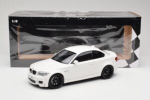 BMW 1M Coupe E82 Bílý Minichamps 1:18 110020022 Kov – obrázek 8 z 8