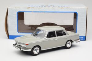 BMW 2000 TI Šedý MCG 1:18 MCG18112 Kov – obrázek 6 z 6