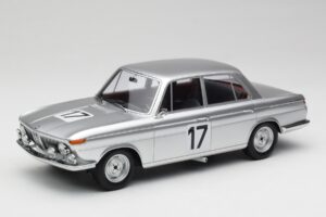 BMW 2000 Ti #17 J. Ickx / H. Hahne 24 Hours of Spa 1966 Winners Minichamps 1:18 107662517 Pryskyřice