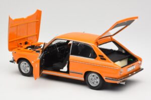 BMW 2000 Tii Touring Oranžový Minichamps 1:18 80430145824 Kov – obrázek 5 z 8