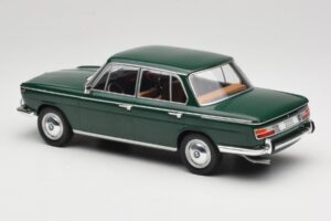 BMW 2000 121 Zelený MCG 1:18 MCG18542 Kov – obrázek 5 z 6