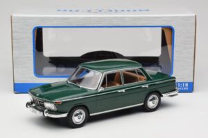 BMW 2000 121 Zelený MCG 1:18 MCG18542 Kov – obrázek 6 z 6