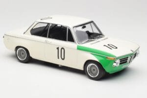 BMW 2002 Tii E10 #10 H. Hahne / D. Quester Winners Nurburgring 1968 Minichamps 1:18 155682710 Kov – obrázek 4 z 6