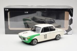 BMW 2002 Tii E10 #10 H. Hahne / D. Quester Winners Nurburgring 1968 Minichamps 1:18 155682710 Kov – obrázek 6 z 6