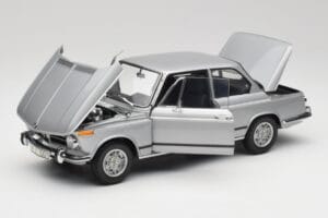 BMW 2002 Tii Polaris Stříbrný AUTOart 1:18 80430146517 Kov – obrázek 2 z 8