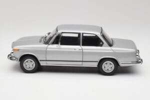 BMW 2002 Tii Polaris Stříbrný AUTOart 1:18 80430146517 Kov – obrázek 4 z 8