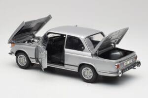BMW 2002 Tii Polaris Stříbrný AUTOart 1:18 80430146517 Kov – obrázek 5 z 8