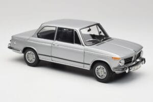 BMW 2002 Tii Polaris Stříbrný AUTOart 1:18 80430146517 Kov – obrázek 6 z 8