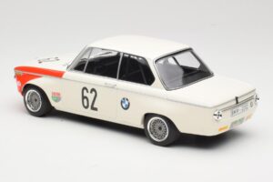 BMW 2002 tiK BMW AG #1 H. Hahne / D. Quester Class Winner Guards International 6 Hours Brands Hatch 1969 Minichamps 1:18 1556 – obrázek 5 z 6