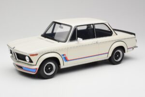 BMW 2002 Turbo E10 Chamonix Bílý Otto 1:12 G077 Pryskyřice