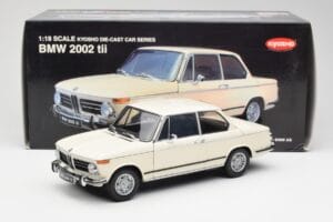 BMW 2002 Bílý Kyosho 1:18 08541W Kov – obrázek 8 z 8