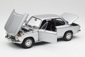BMW 2002tii Stříbrný AUTOart 1:18 80430151479 Kov – obrázek 2 z 8
