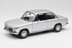BMW 2002tii Stříbrný AUTOart 1:18 80430151479 Kov