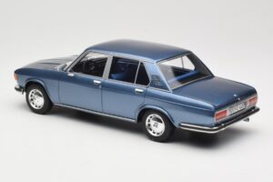 BMW 2500 E3 Blue Metallic BoS Models 1:18 BOS030 Pryskyřice – obrázek 5 z 6