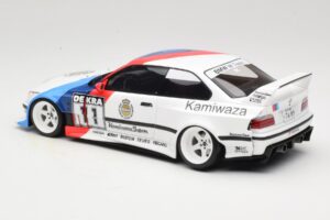 BMW 3 E36 Khyzyl Saleem Warsteiner Otto 1:18 OT1176 Pryskyřice – obrázek 5 z 6
