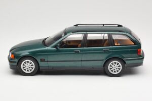 BMW 3 Series E36 Touring Green Metallic MCG 1:18 MCG18366 Kov – obrázek 3 z 6