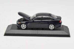 BMW 3 Series E90 Dark Blue Metallic Minichamps 1:43 80420392151-R Kov – obrázek 2 z 5