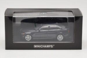 BMW 3 Series E90 Dark Blue Metallic Minichamps 1:43 80420392151-R Kov – obrázek 5 z 5