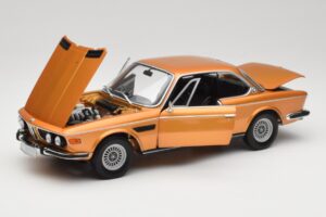 BMW 3.0 CSi E9 Gold Metallic Minichamps 1:18 180029027 Kov – obrázek 2 z 8