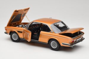 BMW 3.0 CSi E9 Gold Metallic Minichamps 1:18 180029027 Kov – obrázek 5 z 8