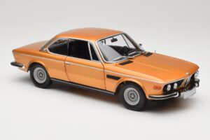 BMW 3.0 CSi E9 Gold Metallic Minichamps 1:18 180029027 Kov – obrázek 6 z 8