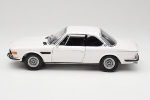 BMW 3.0 CSi E9 Bílý Minichamps 1:18 180029026 Kov – obrázek 4 z 8