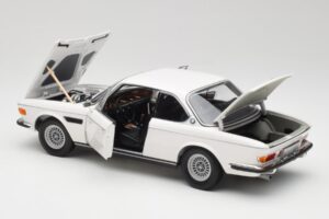 BMW 3.0 CSi E9 Bílý Minichamps 1:18 180029026 Kov – obrázek 5 z 8