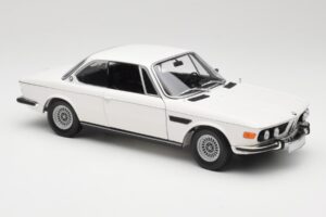 BMW 3.0 CSi E9 Bílý Minichamps 1:18 180029026 Kov – obrázek 6 z 8