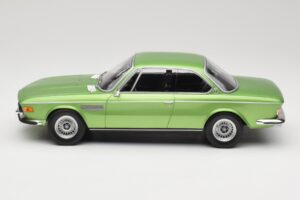 BMW 3.0 CSi E9 Green Metallic Minichamps 1:18 155028034 Kov – obrázek 3 z 6