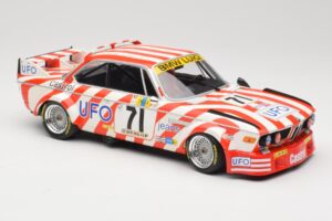 BMW 3.0 CSL E9 #71 Luigi Racing P. Xhenceval / J. Dieudonné 24 Hours of Le Mans 1977 Minichamps 1:18 155772571 Kov – obrázek 4 z 6