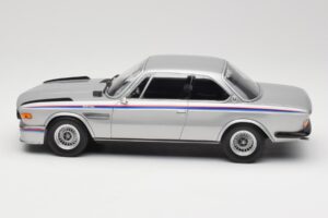 BMW 3.0 CSL E9 Polaris Silver Minichamps 1:18 155028135 Kov – obrázek 3 z 6