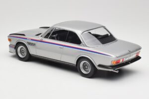 BMW 3.0 CSL E9 Polaris Silver Minichamps 1:18 155028135 Kov – obrázek 5 z 6