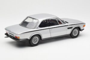 BMW 3.0 CSL E9 Stříbrný Minichamps 1:18 180029020 Kov – obrázek 3 z 8