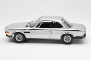 BMW 3.0 CSL E9 Stříbrný Minichamps 1:18 180029020 Kov – obrázek 4 z 8