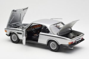 BMW 3.0 CSL E9 Stříbrný Minichamps 1:18 180029020 Kov – obrázek 5 z 8