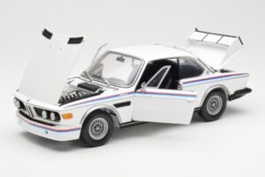 BMW 3.0 CSL E9 Se Sadou Spoilerů Bílý Minichamps 1:18 180029021 Kov – obrázek 2 z 8