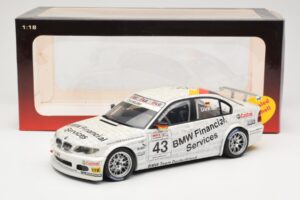BMW 320i E46 #43 D. Muller WTCC 2005 AUTOart 1:18 80543 Kov – obrázek 6 z 6