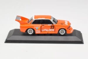 BMW 320i Group 5 #23 E. Cheever / G. Villeneuve 6 Hours of Mosport Class Winners 1977 Damaged Spoiler Minichamps 1:43 4007723 – obrázek 3 z 5