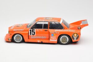 BMW 320i #15 Jägermeister H-J. Stuck Winner DRM Eifelrennen 1977 Minichamps 1:18 180772115 Kov – obrázek 4 z 8