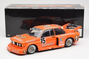 BMW 320i #15 Jägermeister H-J. Stuck Winner DRM Eifelrennen 1977 Minichamps 1:18 180772115 Kov – obrázek 8 z 8